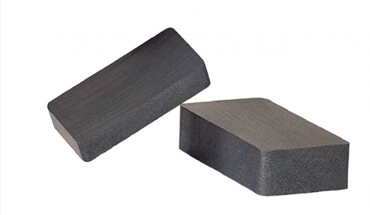 ferrite magnet. (1)