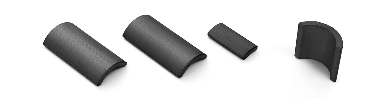 Ferrite Arc Magnet Banner (1)